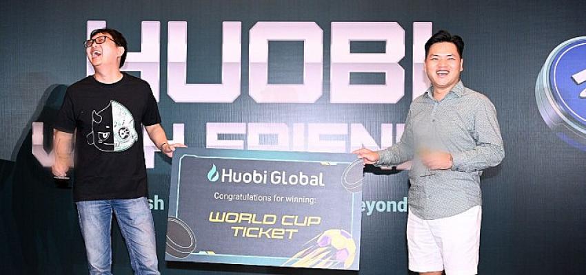 huobi-globalin-kurucu-ortagi-du-jun-ve-ceosu-roy-zhu-token-2049-singapurdaki-acilis-oncesi-partisinde-birer-konusma-yapti.jpg