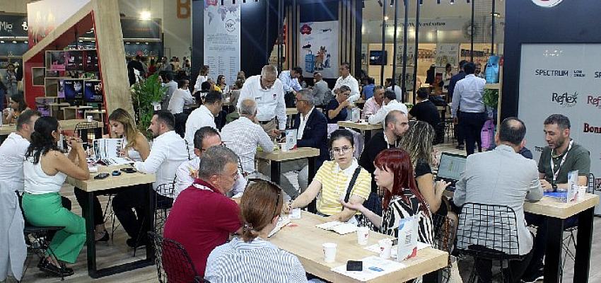 tedarik-krizinin-recetesi-pet-izmir-2022.jpg