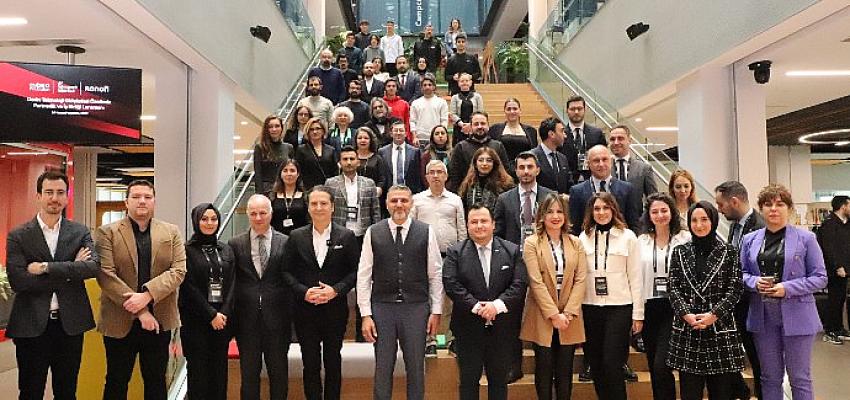 sanofi-turkiye-teknopark-istanbul-ve-lokman-hekim-universitesi-saglik-ve-ilac-teknoloji-merkezi-ile-is-birligi-yapti.jpg
